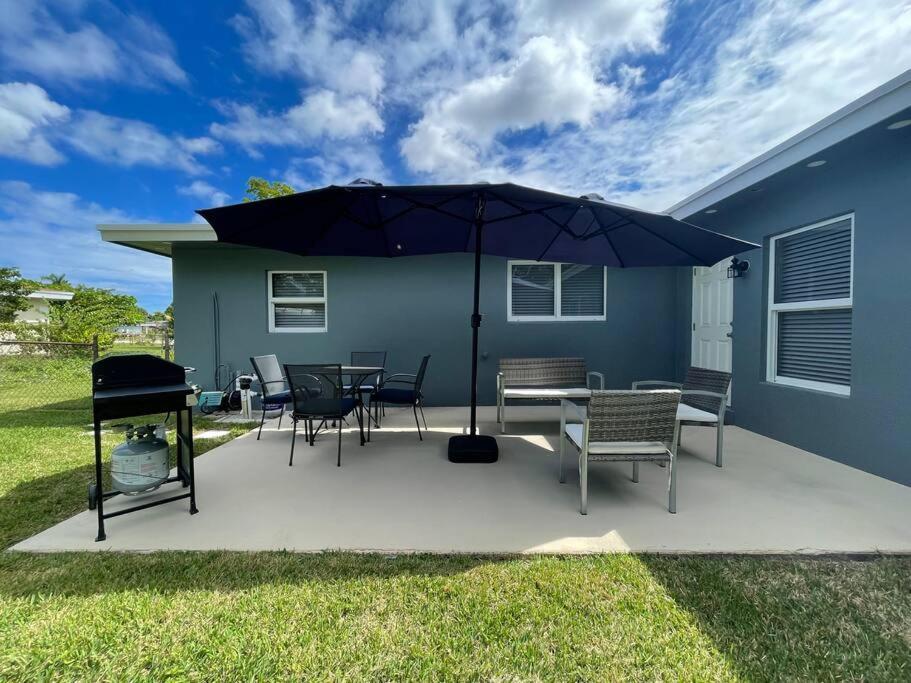 Sweet Escape 5 Br/2Ba Min From Airport And Beach フォート・ローダーデール エクステリア 写真