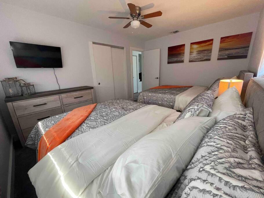 Sweet Escape 5 Br/2Ba Min From Airport And Beach フォート・ローダーデール エクステリア 写真