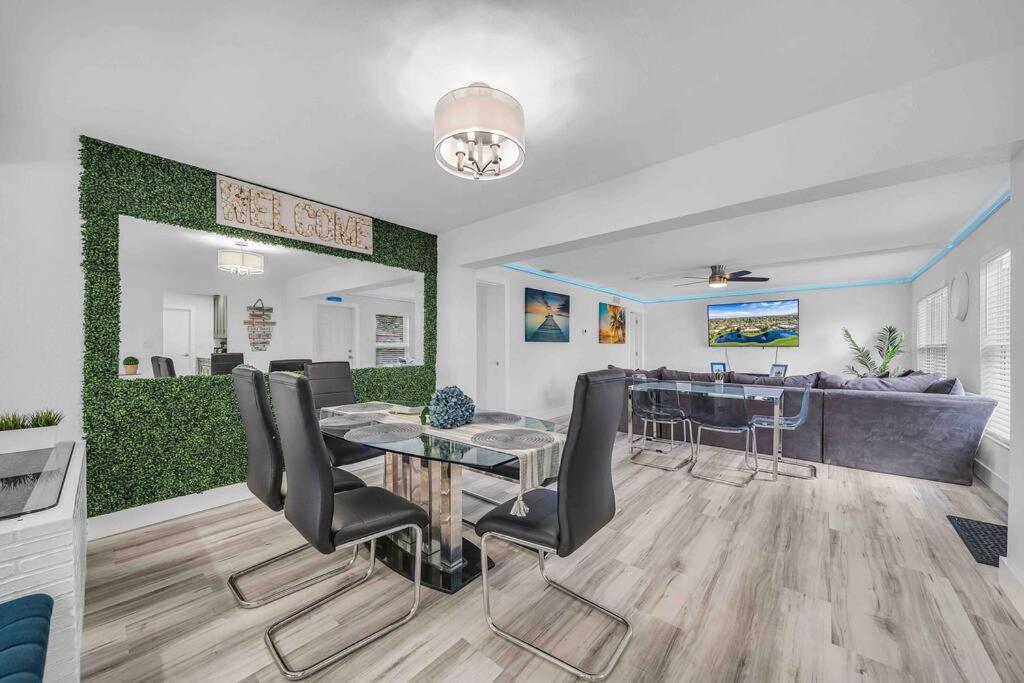 Sweet Escape 5 Br/2Ba Min From Airport And Beach フォート・ローダーデール エクステリア 写真